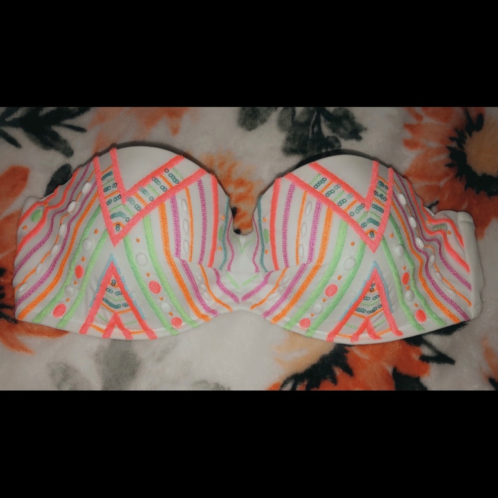 NWOT Victoria Secret swimsuit top